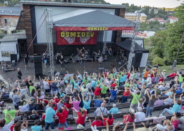 Benefičný koncert OSMIDIV v Banskej Štiavnici ponúkol viac ako len osem divov