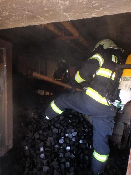 Požiar v obci Čaka: Horelo v pivničných priestorov rodinného domu