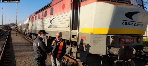 Rušňovodiči a ostatný obslužný personál železníc v Nitrianskom kraji sa podrobil dychovým skúškam