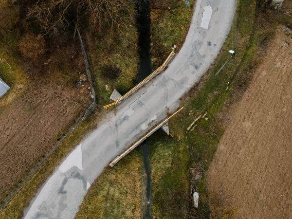 Starý most v mestskej časti Šiah Tešmák nahradia novým, aktuálne je jeho technický stav hodnotený ako veľmi zlý Starý most v mestskej časti Šiah Tešmák nahradia novým, aktuálne je jeho technický stav hodnotený ako veľmi zlý