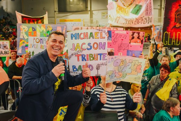 Na benefičnom podujatí Objatie tónov v Leviciach sa predstavili svetové hviezdy Na benefičnom podujatí Objatie tónov v Leviciach sa predstavili svetové hviezdy