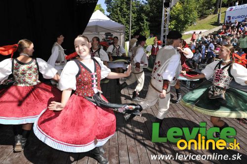 Hudobný festival Osmidiv 2012 v znamení tanca a zábavy + fotografie a videoreportáž s rozhovormi