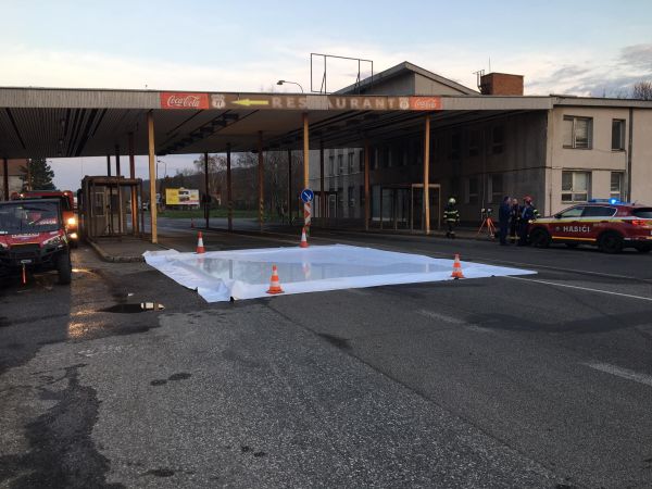 Na šahanskom hraničnom priechode zaviedli dezinfekčné opatrenia v súvislosti s chorobou zvierat slintačky a krívačky Na šahanskom hraničnom priechode zaviedli dezinfekčné opatrenia v súvislosti s chorobou zvierat slintačky a krívačky