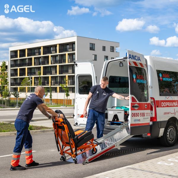 V levickej nemocnici zapožičiavajú pacientom invalidné vozíky, tí môžu využiť aj dopravnú zdravotnú službu