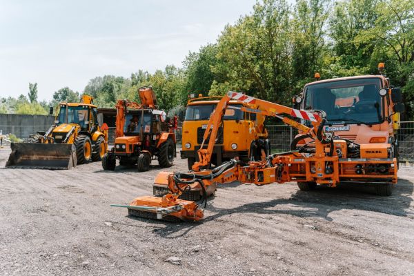 Regionálna správa a údržba ciest Nitra vylepšila svoj vozový park, v okrese Levice pribudla tiež nová technika Regionálna správa a údržba ciest Nitra vylepšila svoj vozový park, v okrese Levice pribudla tiež nová technika