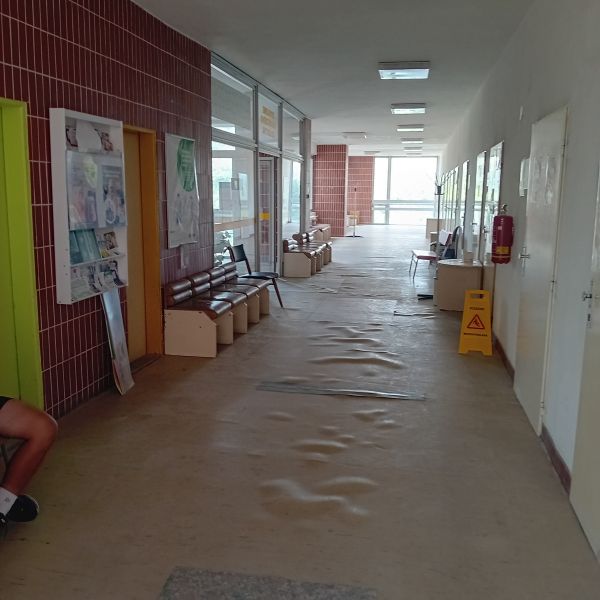 Levická nemocnica napreduje v komplexnej rekonštrukcii budovy lôžkového pavilónu a priestorov diagnostického pavilónu