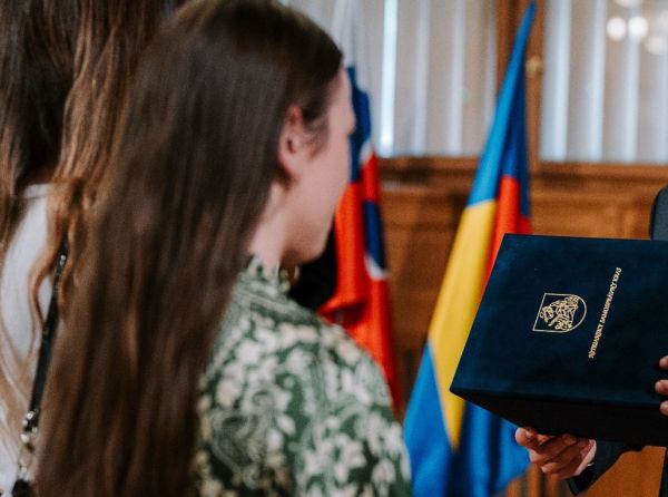 V Nitre ocenili najúspešnejších žiakov stredných škôl, medzi nimi aj žiakov z Levíc, Tlmáč a Šiah V Nitre ocenili najúspešnejších žiakov stredných škôl, medzi nimi aj žiakov z Levíc, Tlmáč a Šiah