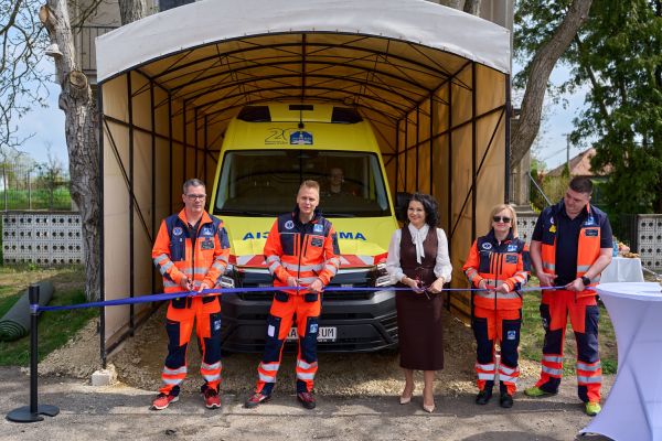 V obci Bíňa slávnostne otvorili novú stanicu rýchlej zdravotnej pomoci