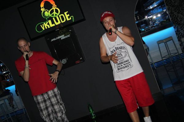 Levická skupina VKLUDE dala von dva čerstvé tracky