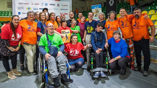 Benefičné podujatie Objatie tónov v Leviciach sa nieslo v rockovom štýle Benefičné podujatie Objatie tónov v Leviciach sa nieslo v rockovom štýle