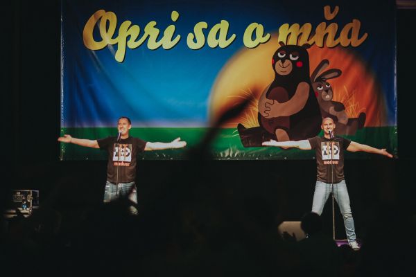 Benefičné podujatie Opri sa o mňa v Prešove roztancoval folklór, rock i dancefloor Benefičné podujatie Opri sa o mňa v Prešove roztancoval folklór, rock i dancefloor