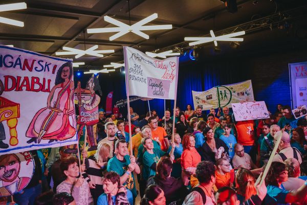 Na benefičnom koncerte hudobníci rozdávali Veľa lásky Na benefičnom koncerte hudobníci rozdávali Veľa lásky