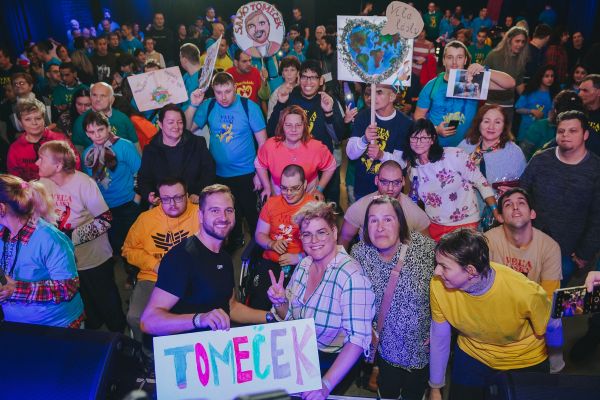 Na benefičnom koncerte hudobníci rozdávali Veľa lásky