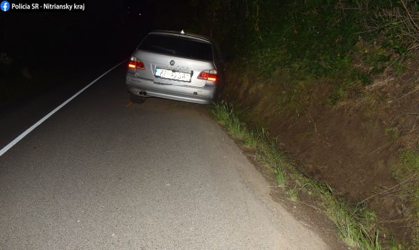 V Katastri obce Devičany iba 20-ročný vodič nafúkal 2,46 promile, s vozidlom zišiel do priekopy