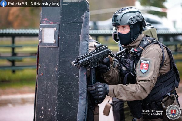 Levickí a nitrianski policajti si preverili pripravenosť a akcieschopnosť útvarov v rámci ochrany strategického objektu