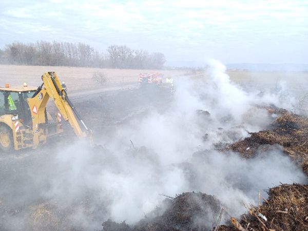 V katastri obce Starý Tekov horela skládka bioodpadu V katastri obce Starý Tekov horela skládka bioodpadu