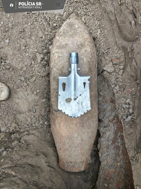 V obci Svodín našli pri výkopových prácach leteckú bombu z druhej svetovej vojny, museli evakuovať obyvateľov