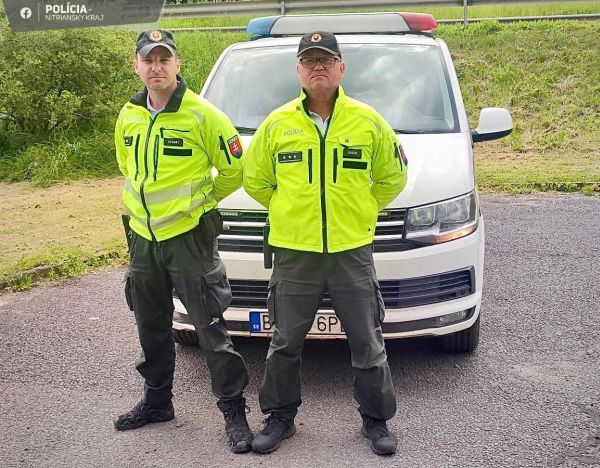 Hliadka mýtnej polície z Levíc zachránila mužovi život Hliadka mýtnej polície z Levíc zachránila mužovi život