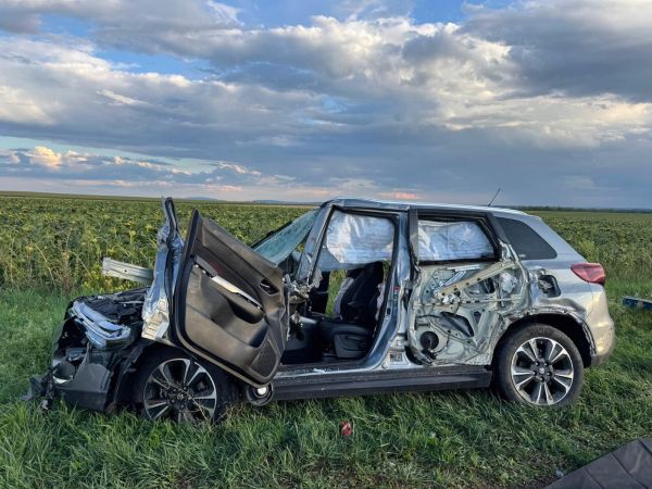 Pri obci Semerovo vyhasol po tragickej dopravnej nehode jeden ľudský život Pri obci Semerovo vyhasol po tragickej dopravnej nehode jeden ľudský život