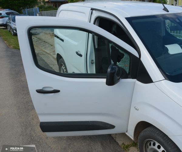 Policajti v Kalnej nad Hronom odhalili páchateľov dvoch čerstvých krádeží