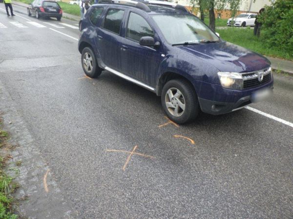 V Leviciach pred základnou školou zrazili maloletého chodca, so zraneniami ho vrtuľníkom transportovali do nemocnice