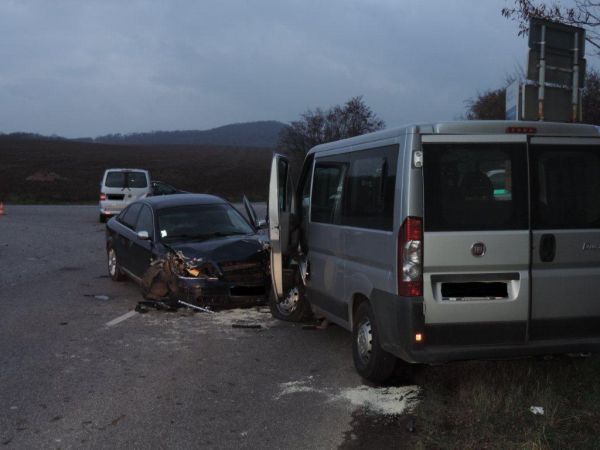 Pri Mochovciach ďalšia zrážka, pri odbočovaní na Čifáre nedal prednosť