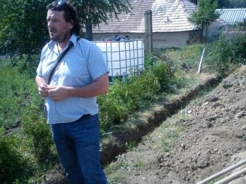 V záhrade pri dome našli ľudskú kostru, Starý Tekov, 31.5.2012