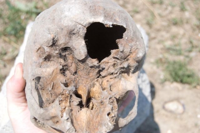 Nález ľudskej lebky na bývalom smetisku za Želiezovcami