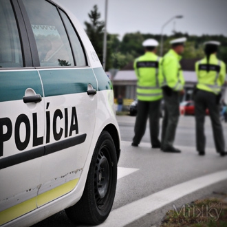 V Jabloňovciach polícia zastavila podnapitého muža za volantom