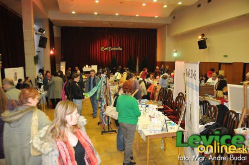 Deň ezoteriky pritiahol vystavovateľov a prednášajúcich, ale aj návštevníkov + fotografie