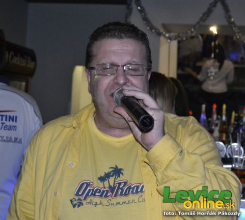 Fotografie zo Saturday Nightlife v levickom Bowling Dance Clube