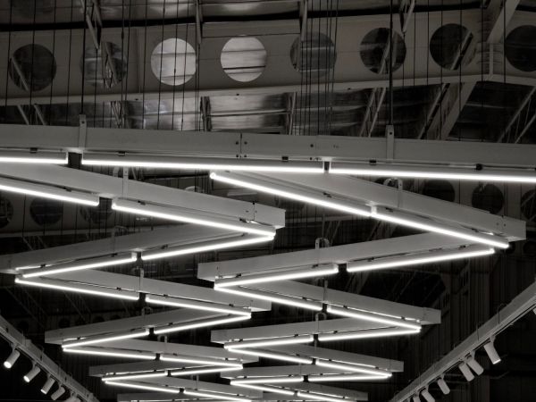 Investícia do modernizácie firemného osvetlenia sa oplatí