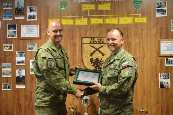 13. mechanizovaný prápor v Leviciach sa slávnostne rozlúčil s veliacim poddôstojníkom Zoltánom Vargom