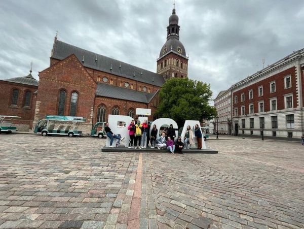 Levická SOŠ techniky a služieb úspešne ukončila dva projekty v programe Erasmus+ Levická SOŠ techniky a služieb úspešne ukončila dva projekty v programe Erasmus+