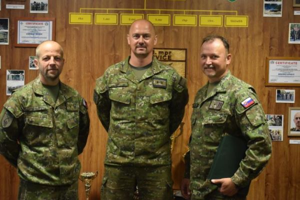 13. mechanizovaný prápor v Leviciach sa slávnostne rozlúčil s veliacim poddôstojníkom Zoltánom Vargom