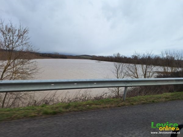 V okrese Levice platí výstraha 2. stupňa pred povodňami a výstraha 1. stupňa pred vetrom a snežením V okrese Levice platí výstraha 2. stupňa pred povodňami a výstraha 1. stupňa pred vetrom a snežením