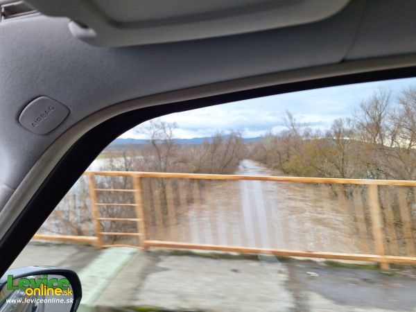 V okrese Levice platí výstraha 2. stupňa pred povodňami a výstraha 1. stupňa pred vetrom a snežením V okrese Levice platí výstraha 2. stupňa pred povodňami a výstraha 1. stupňa pred vetrom a snežením