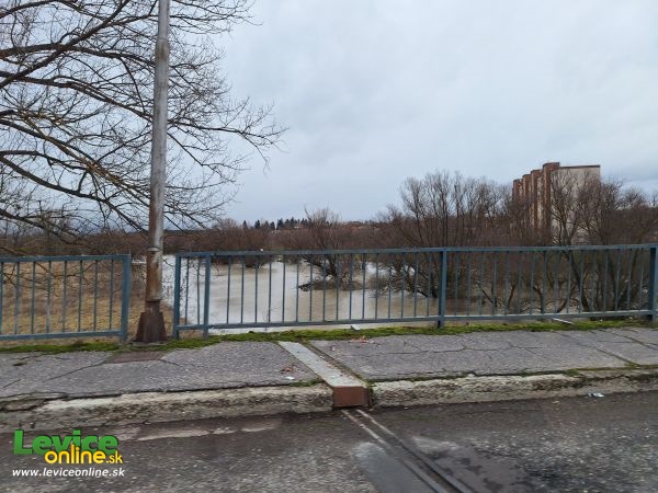 V okrese Levice platí výstraha 2. stupňa pred povodňami a výstraha 1. stupňa pred vetrom a snežením V okrese Levice platí výstraha 2. stupňa pred povodňami a výstraha 1. stupňa pred vetrom a snežením