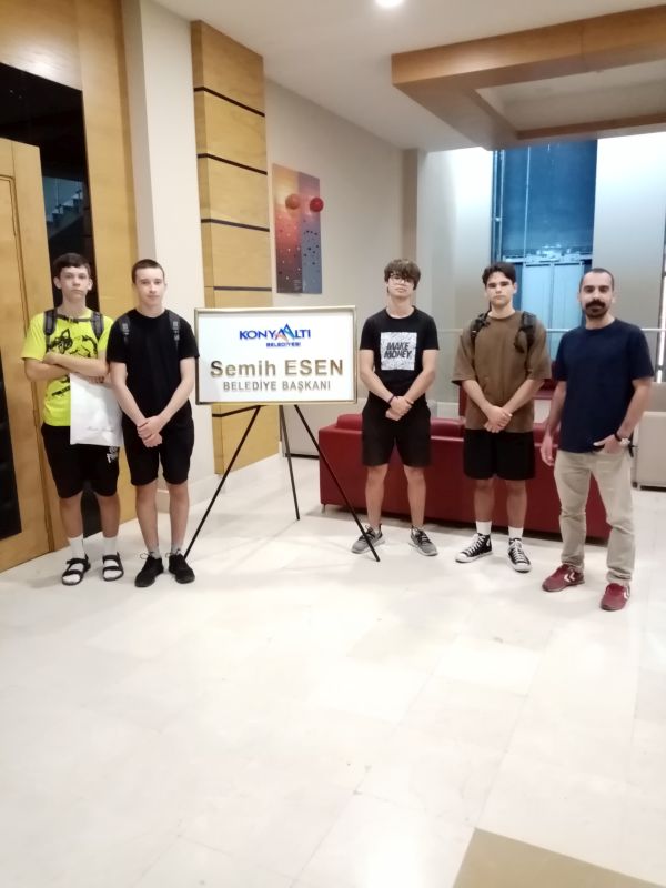 Levická SOŠ techniky a služieb úspešne ukončila dva projekty v programe Erasmus+ Levická SOŠ techniky a služieb úspešne ukončila dva projekty v programe Erasmus+