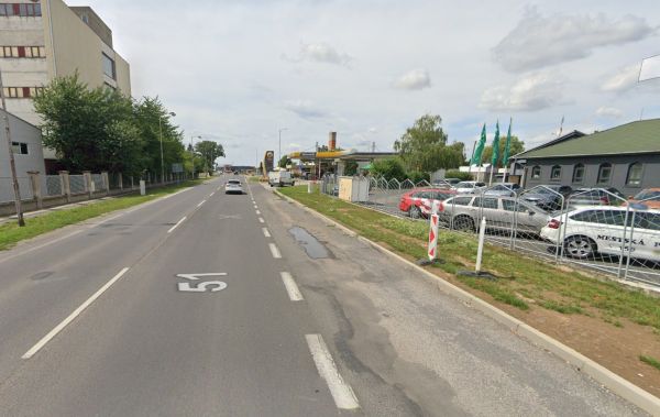 Na Kalnickej ceste v Leviciach upravujú kryt vozovky, na mieste sú dopravné obmedzenia