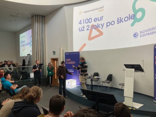 Slovenské elektrárne zorganizovali v areáli mochoveckého Energolandu Deň kariéry Slovenské elektrárne zorganizovali v areáli mochoveckého Energolandu Deň kariéry