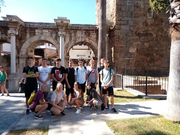 Levická SOŠ techniky a služieb úspešne ukončila dva projekty v programe Erasmus+ Levická SOŠ techniky a služieb úspešne ukončila dva projekty v programe Erasmus+