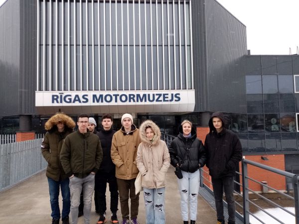 Levická SOŠ techniky a služieb úspešne ukončila dva projekty v programe Erasmus+ Levická SOŠ techniky a služieb úspešne ukončila dva projekty v programe Erasmus+