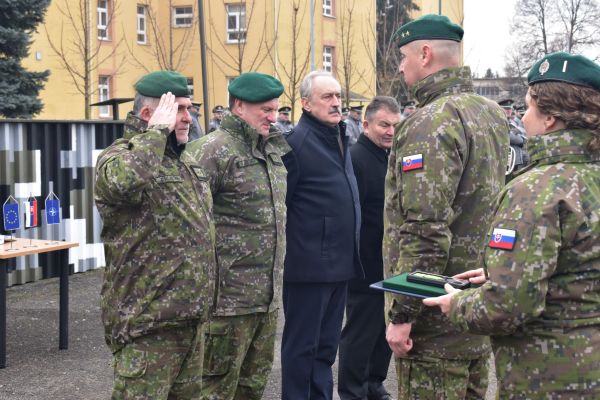 Mechanizovaný prápor v Leviciach oslávil 20. výročie svojho vzniku