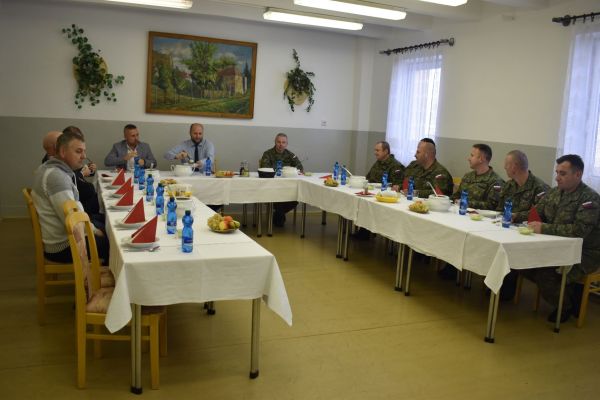 Minister obrany Jaroslav Naď navštívil 13. mechanizovaný prápor v Leviciach
