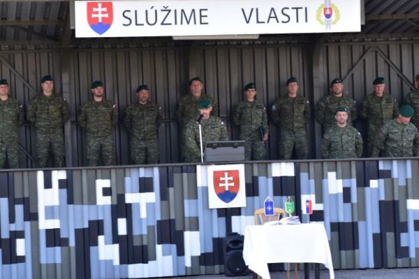 13. mechanizovaný prápor v Leviciach sa slávnostne rozlúčil s veliacim poddôstojníkom Zoltánom Vargom