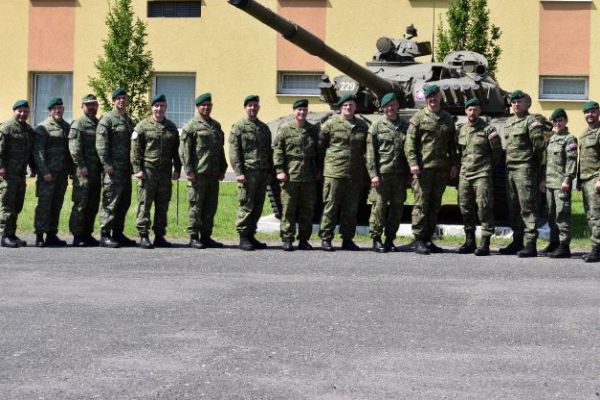 13. mechanizovaný prápor v Leviciach sa slávnostne rozlúčil s veliacim poddôstojníkom Zoltánom Vargom