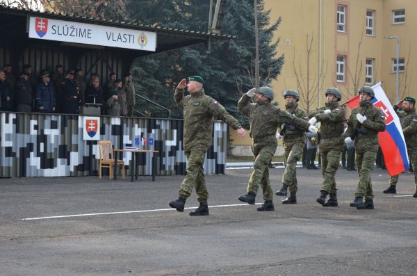 Mechanizovaný prápor v Leviciach oslávil 20. výročie svojho vzniku