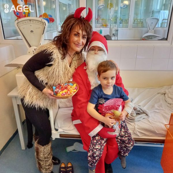 Mikuláš navštívil dvakrát aj deti v&nbsp;Nemocnici Agel Levice