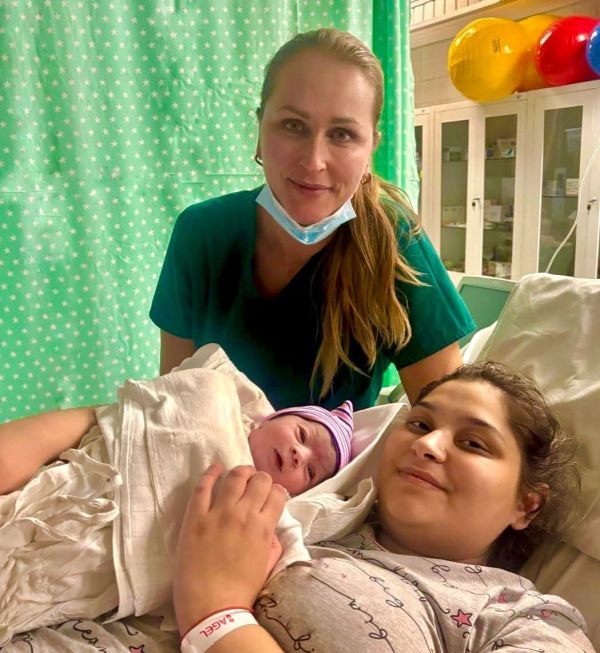 Prvým novorodencom roku 2025 v Nemocnici Agel Levice je malá Jasmínka